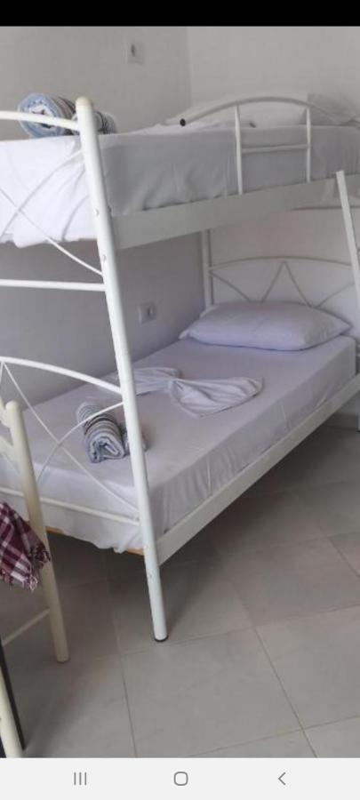 Arjan Dyli Guesthouse Εξαμίλιο Εξωτερικό φωτογραφία