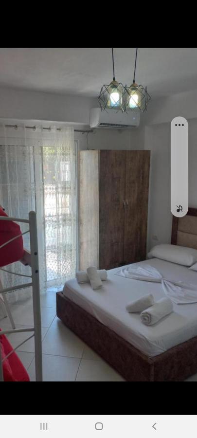 Arjan Dyli Guesthouse Εξαμίλιο Εξωτερικό φωτογραφία