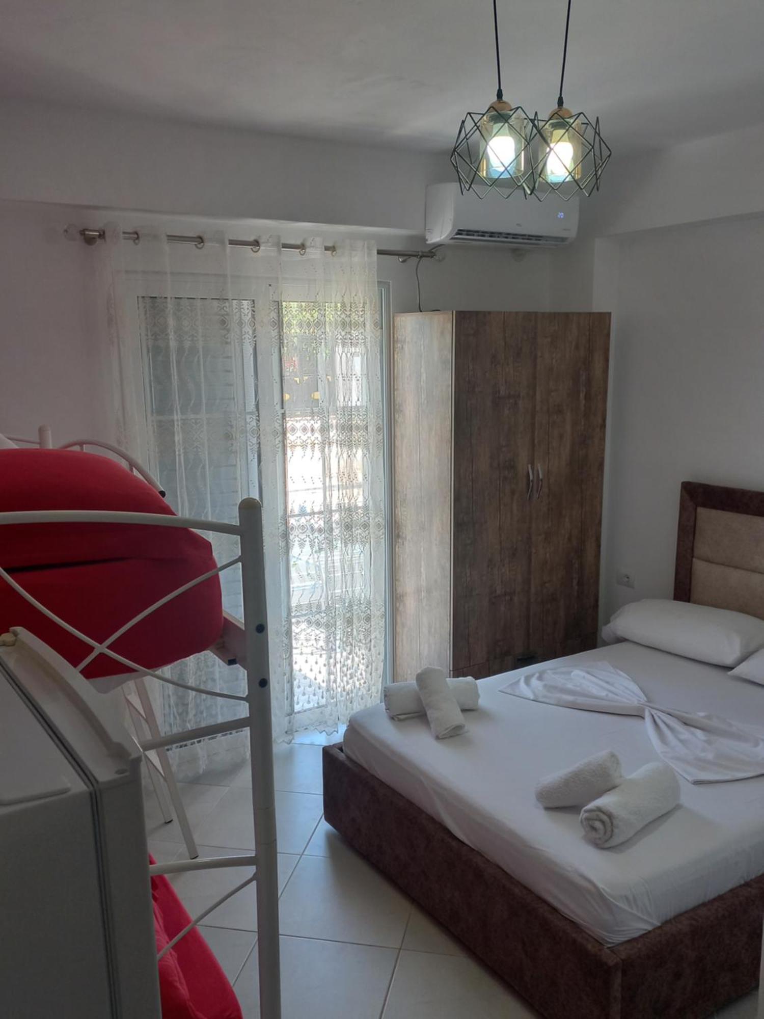 Arjan Dyli Guesthouse Εξαμίλιο Δωμάτιο φωτογραφία